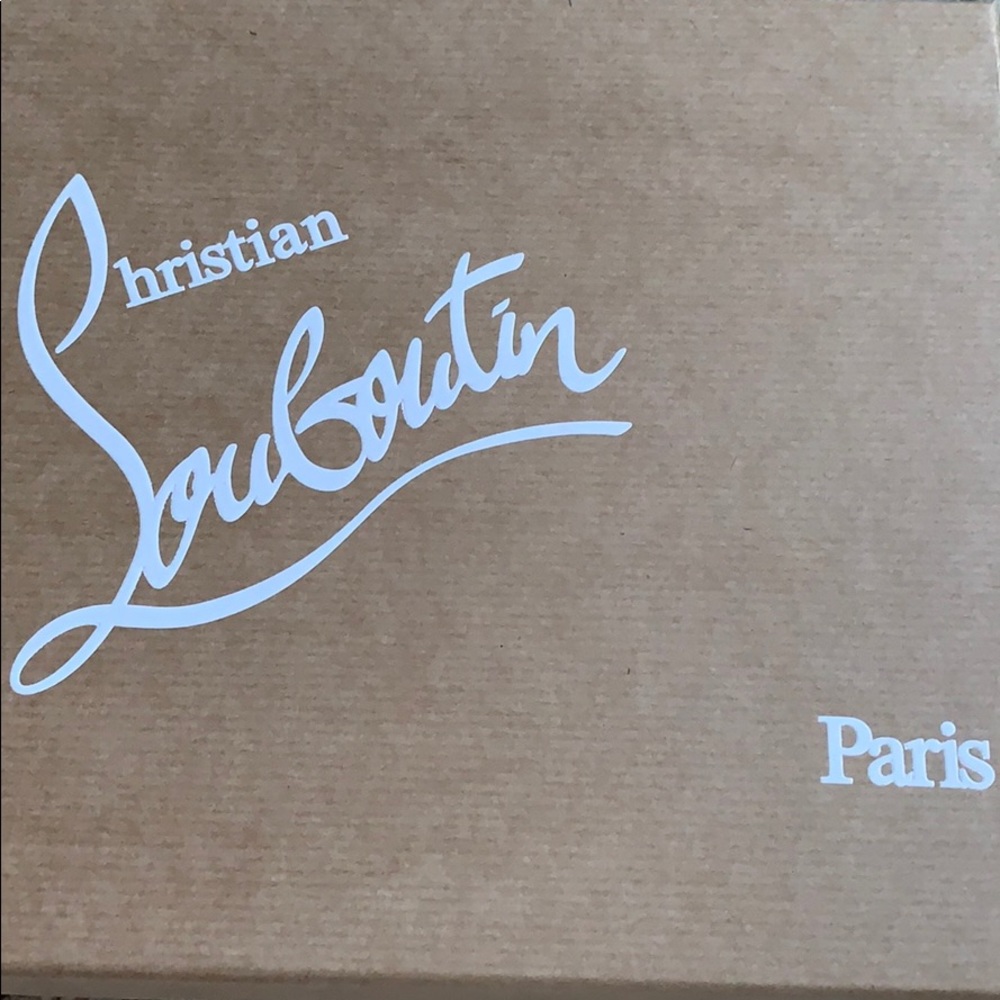 Meet your Posher, Alona